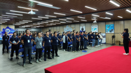 Les cadres intermédiaires et supérieurs suivent une formation en communicatio...