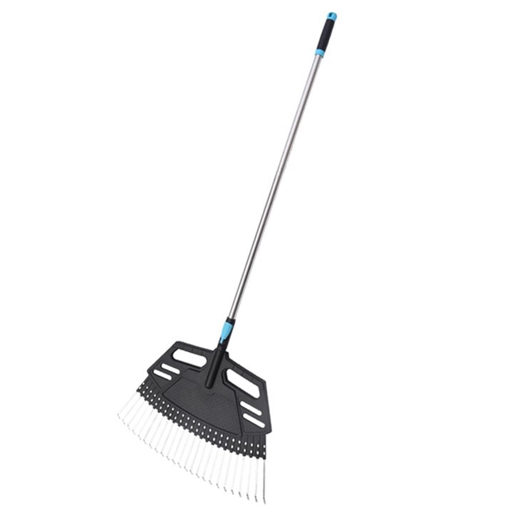 Grand râteau à feuilles