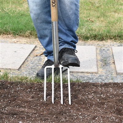 5 outils de jardinage incontournables pour les producteurs de légumes débutants