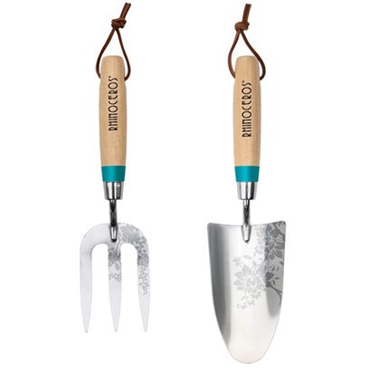 Ensemble d'outils de jardin en bois